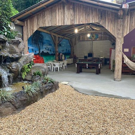 Cabanas Hostel & Suites Балнеариу-Камбориу Экстерьер фото