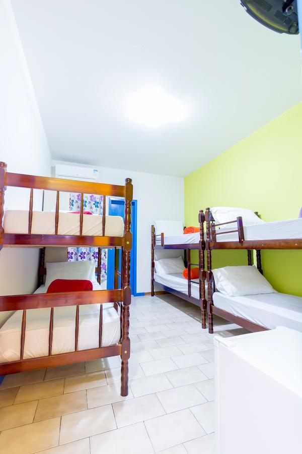 Cabanas Hostel & Suites Балнеариу-Камбориу Экстерьер фото